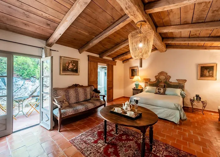 Alojamento de Acomodação e Pequeno-almoço A Melingrana 4*